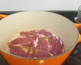 Foto del paso 1 de la receta Lomo de cerdo ibérico en salsa de yogur y champiñones con quinoa