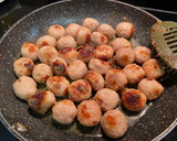 Foto del paso 1 de la receta: Albóndigas de pollo al curry Thai