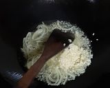 Foto langkah ke 3 dari resep Orak arik ayam giling 2 bahan.