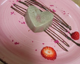 Foto del paso 2 de la receta: Panna Cotta templada de choco blanco con fresas al Oporto