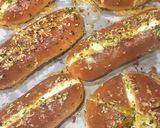 Foto langkah ke 6 dari resep Korean Garlic Bun.