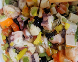 Foto del paso 3 de la receta: Salpicón de mariscos con crujiente de boniato