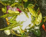 Foto langkah ke 2 dari resep Sambal hijau padang.