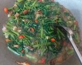 Foto langkah ke 3 dari resep Tumis kangkung tongkol suir.