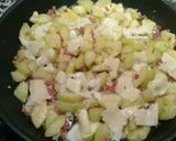 A picture of step 3 of Zucchini with Ham, Cheese, and Eggs.