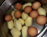 A picture of step 1 of Egg roll.