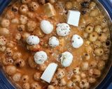 A picture of step 15 of Panee rMakhana, grapes raita, rajgiri halwa and farari bhakhri.