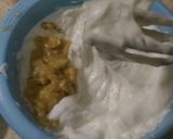 Foto langkah ke 4 dari resep Bolu pisang putih telor.