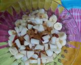 A picture of step 2 of Fruit chaat.