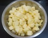 A picture of step 2 of Whole wheat Apple crumble cake.