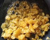 शेंगदाणा चिक्की (shengdana chikki recipe in marathi) रेसिपी स्टेप 2 फोटो 