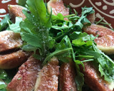 Foto del paso 6 de la receta: Pollo asado al microondas con ensalada de higos y rúcula