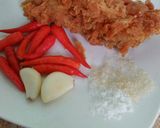 Foto langkah ke 2 dari resep Ayam geprek pedas.