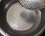 A picture of step 2 of Vanilla flavoured sugar floss.