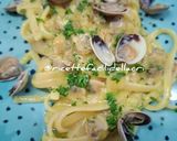 A picture of step 10 of Linguine with Clams (Lupini) and Yellow Cherry Tomatoes.