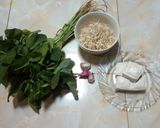 Foto langkah ke 1 dari resep Bening Bayam Tahu Putih.