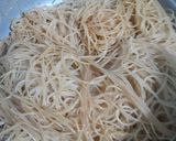 Foto langkah ke 1 dari resep Bihun Goreng simpel.