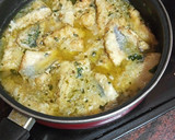 Foto del paso 5 de la receta: Gallo en salsa verde con papas cocidas y huevo duro