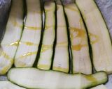 Foto del passaggio 1 della ricetta Involtini di zucchine e gamberoni