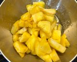 Hình bước làm 2 của món Canh Chua Chả Cá Hố, Rau Sam, Bông Giờ