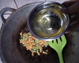 Foto langkah ke 4 dari resep Nasi goreng putih telur.