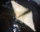 A picture of step 2 of Samosa Chaat.
