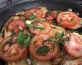 Foto del paso 2 de la receta: Berenjenas asadas con tomate y albahaca