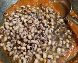 A picture of step 6 of Lobia Masala Curry.
