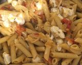 Foto del paso 3 de la receta: Pasta con jitomates cherry y mozzarella