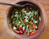 Foto del paso 1 de la receta: Ensalada de ejotes con jitomates y almendras