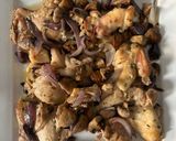 A picture of step 6 of Roasted Chicken with Mushrooms and Red Onions.