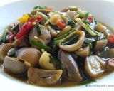 Foto langkah ke 3 dari resep Tumis Jamur Merang & kucai.
