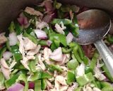 A picture of step 2 of Chicken macaroni with capsicum.