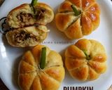 A picture of step 9 of Pumpkin style stuffed buns.
