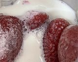 صورة لخطوة 1 من وصفة عصير فراولة بالحليب 🍓