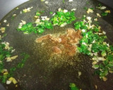 Foto del paso 7 de la receta: Coquinas al ajillo y pinchitos de langostinos a la plancha
