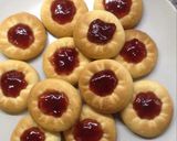 Csoda finom keksz lekvárral recept fázis 4 fotója