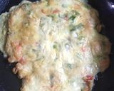 Foto langkah ke 4 dari resep Telur Dadar Daun Melinjo.