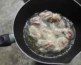 รูปขั้นตอนการทำที่ 4 ของ ปีกไก่ทอดซอสแดง