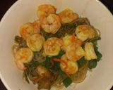 Foto del paso 3 de la receta: Fideos Vermicelli salteados con Camarón y Verduras