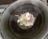 Foto langkah ke 2 dari resep Telor Ceplok Tumis Asam.