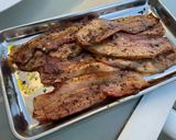 Une image de l'étape 7 de Poitrine de porc fumée marinée grillée aux épices et origan.
