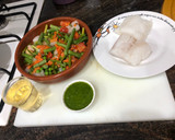 Foto del paso 1 de la receta: Bacalao con salteado de espárragos y gambas