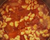 Kolbászos fejtett bableves galuskával recept fázis 4 fotója