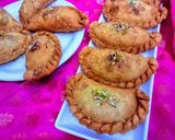 নারকেল গুজিয়া (narkel gujiya recipe in Bengali) রেসিপির ধাপ 3 ছবি