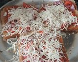 ब्रेड पिज़्ज़ा(bread pizza recipe in hindi) रेसिपी चरण 3 फोटो