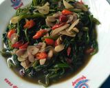 Foto langkah ke 4 dari resep Tumis kangkung.