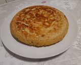 Foto del paso 3 de la receta: Tortilla de patatas, calabacín y cebolla. Muy melosa