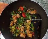Foto langkah ke 5 dari resep Tumis Pare Tempe Bongkrek Daun Melinjo.