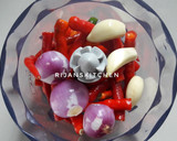 Foto langkah ke 1 dari resep Sambal Cumi Asin.